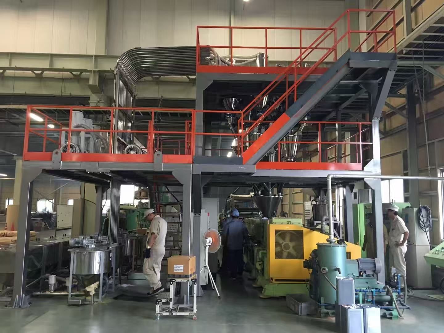8-Component Dynamic Gravimetric Feeding System - Kani, Japan